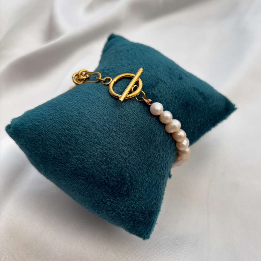 'Sajda' Bracelet | Anti-Tarnish