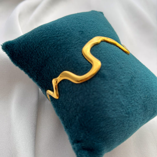 'Edge of Glory' Bracelet/Cuff | Anti-Tarnish