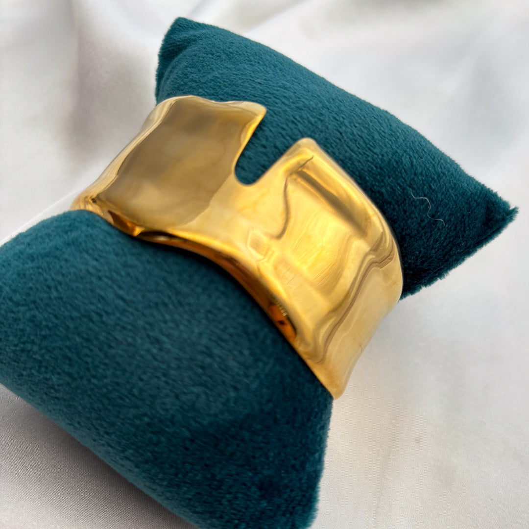 'Running Wild' Bracelet/Cuff | Anti-Tarnish