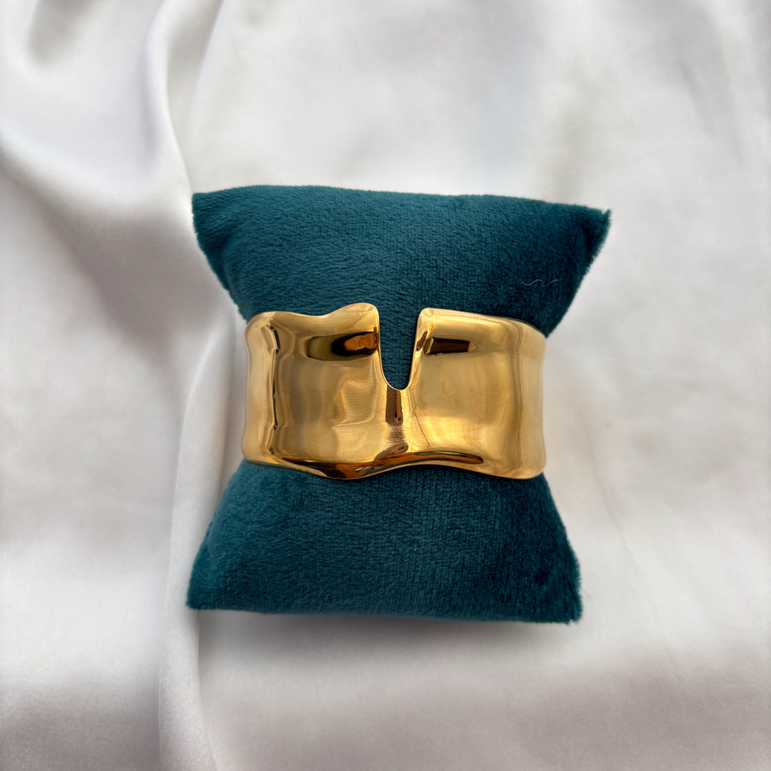 'Running Wild' Bracelet/Cuff | Anti-Tarnish