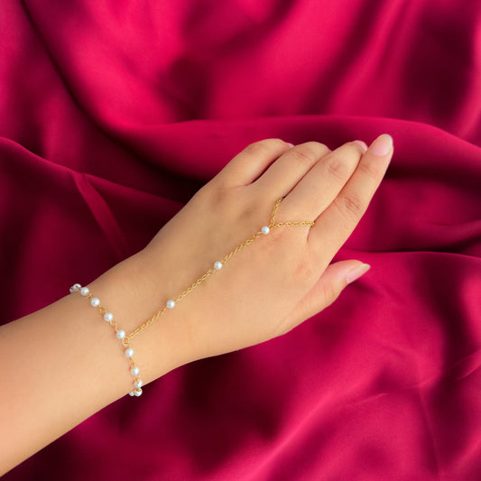 Billie’s Lovely Handchain